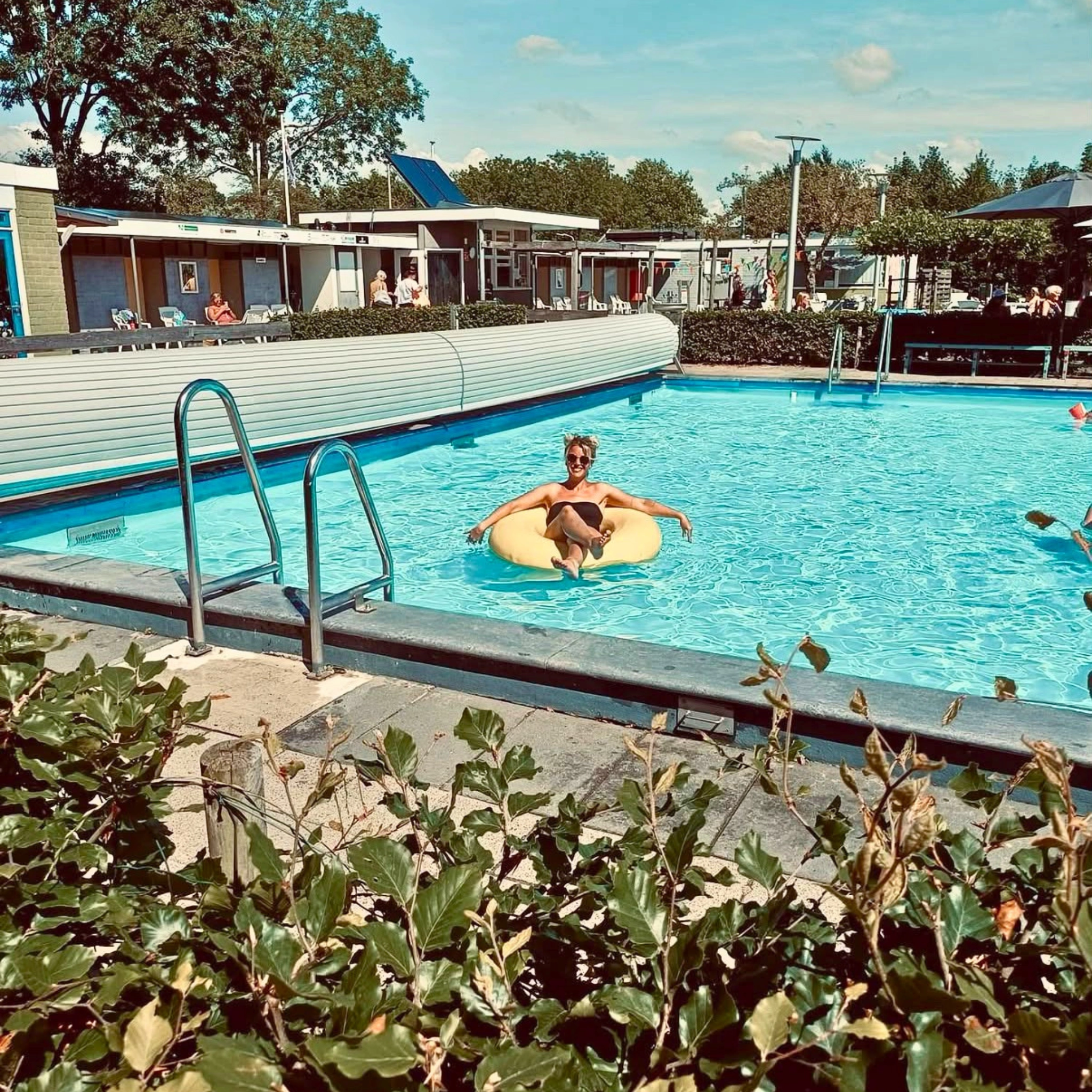Styroporpool Bau mit Sony