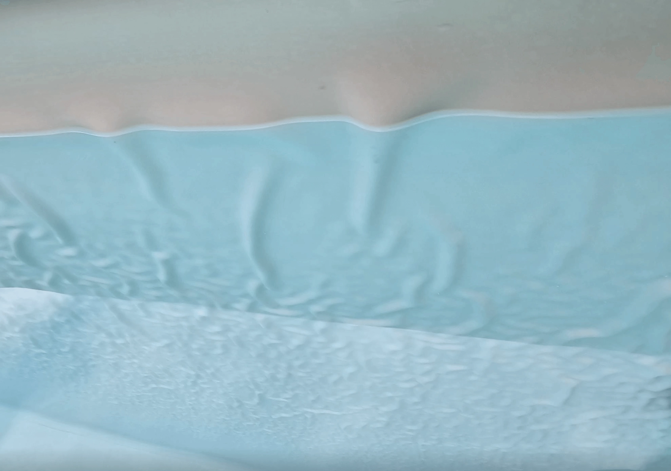 Poolfolie mit Falten