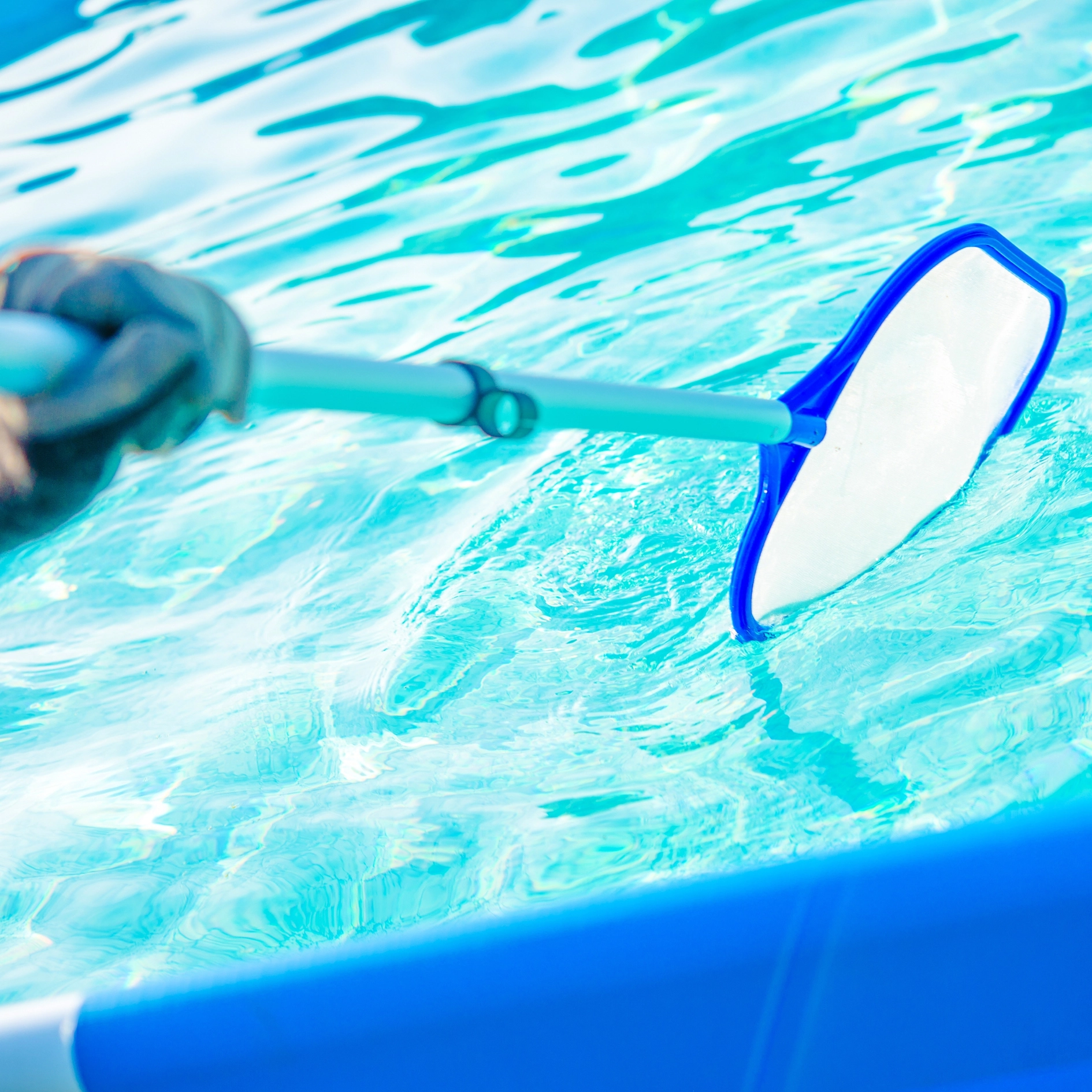 ➔ Reinigung des Pools – so halten Sie Ihren Pool sauber