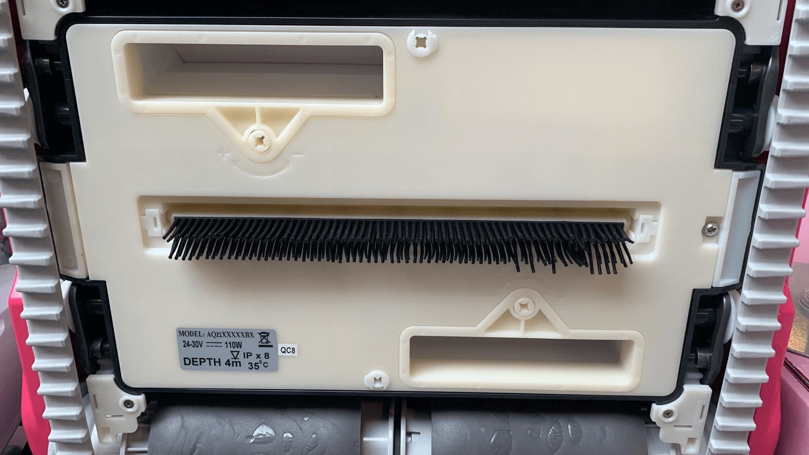 Bodenplatte mit Vibro-Bürste, Poolroboter BWT